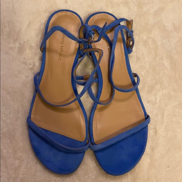 Banana Republic Shoes - Banana Republic Flat Sandals size 8